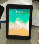 iPad élève avec sa coque de protection