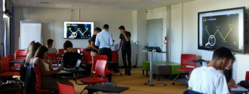 Cours de SVT dans le “3C - Future Classroom Lab” du lycée de la Venise Verte