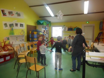 Ecole de Chanteloup - ronde chantée en italien