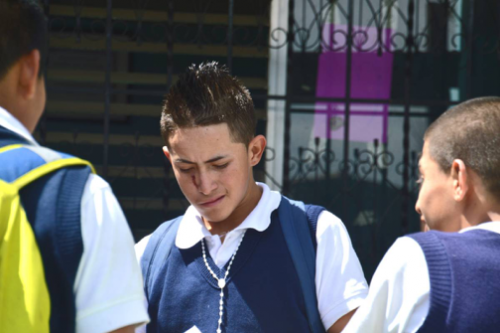 La escuela que frena a las pandillas en Guatemala