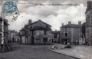 carte postale ancienne sur la place de Mazières en Gâtine