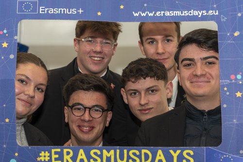 erasmusformertproeurnowhndstudents erasmusformertproeurnowhndstudents