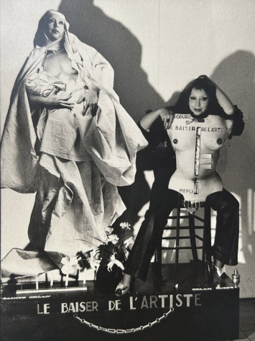 ORLAN, le baiser de l'artiste, 1977