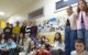 classe_de_5eme_chaap_devant_la_frise_chronologique_ou_carnet_deploye_du_sejour_parisien
